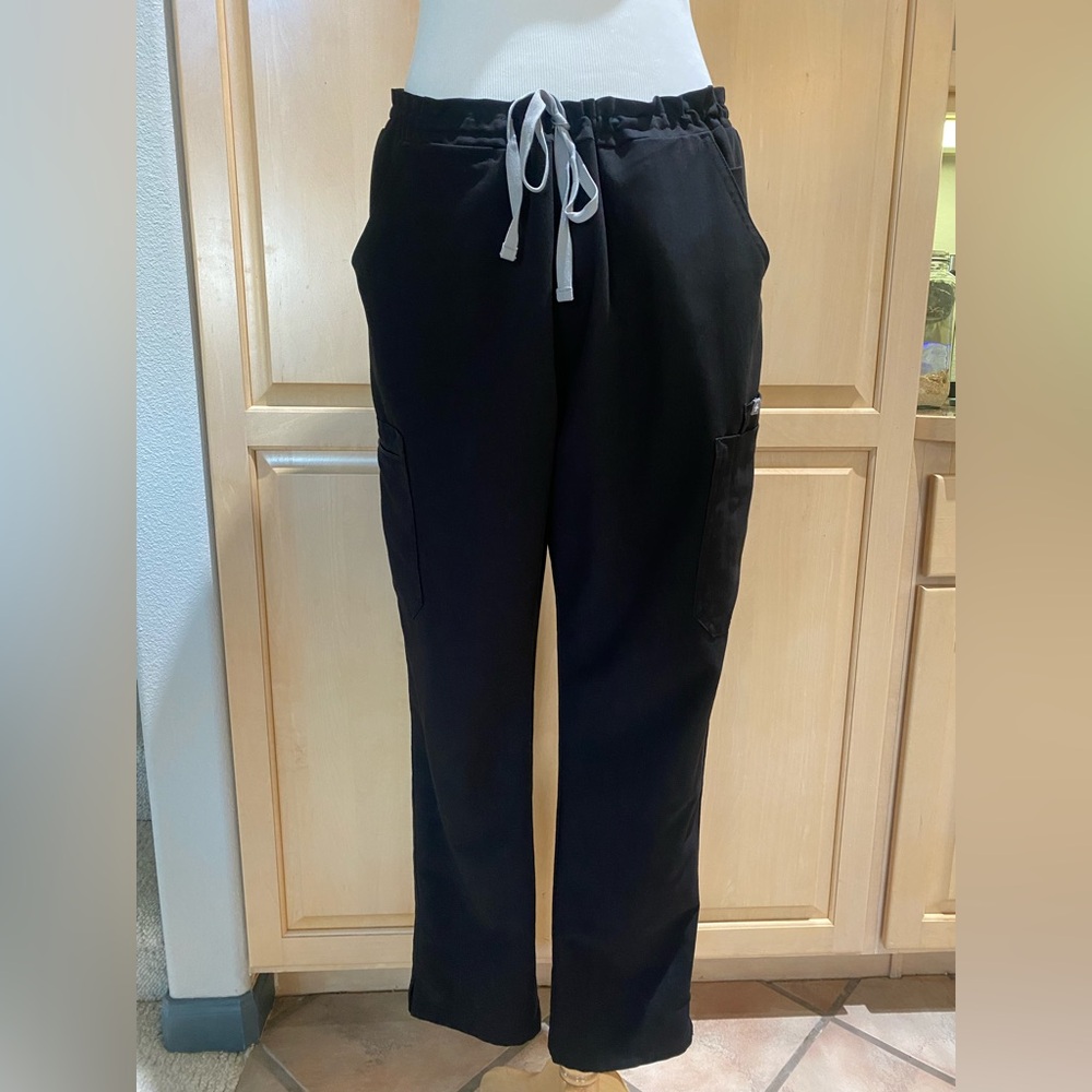 Figs technical collection black size large scrub pants straight leg ￼